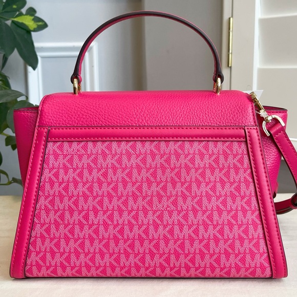 🌸NeW! Michael Kors Whitney Flap Satchel - Picture 3 of 10